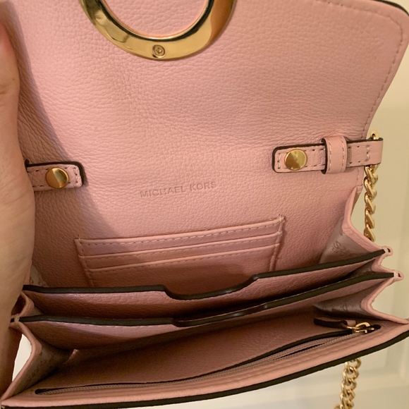 Michael Kors Light Pink w/ Gold Hardware Crossbody - Picture 4 of 4